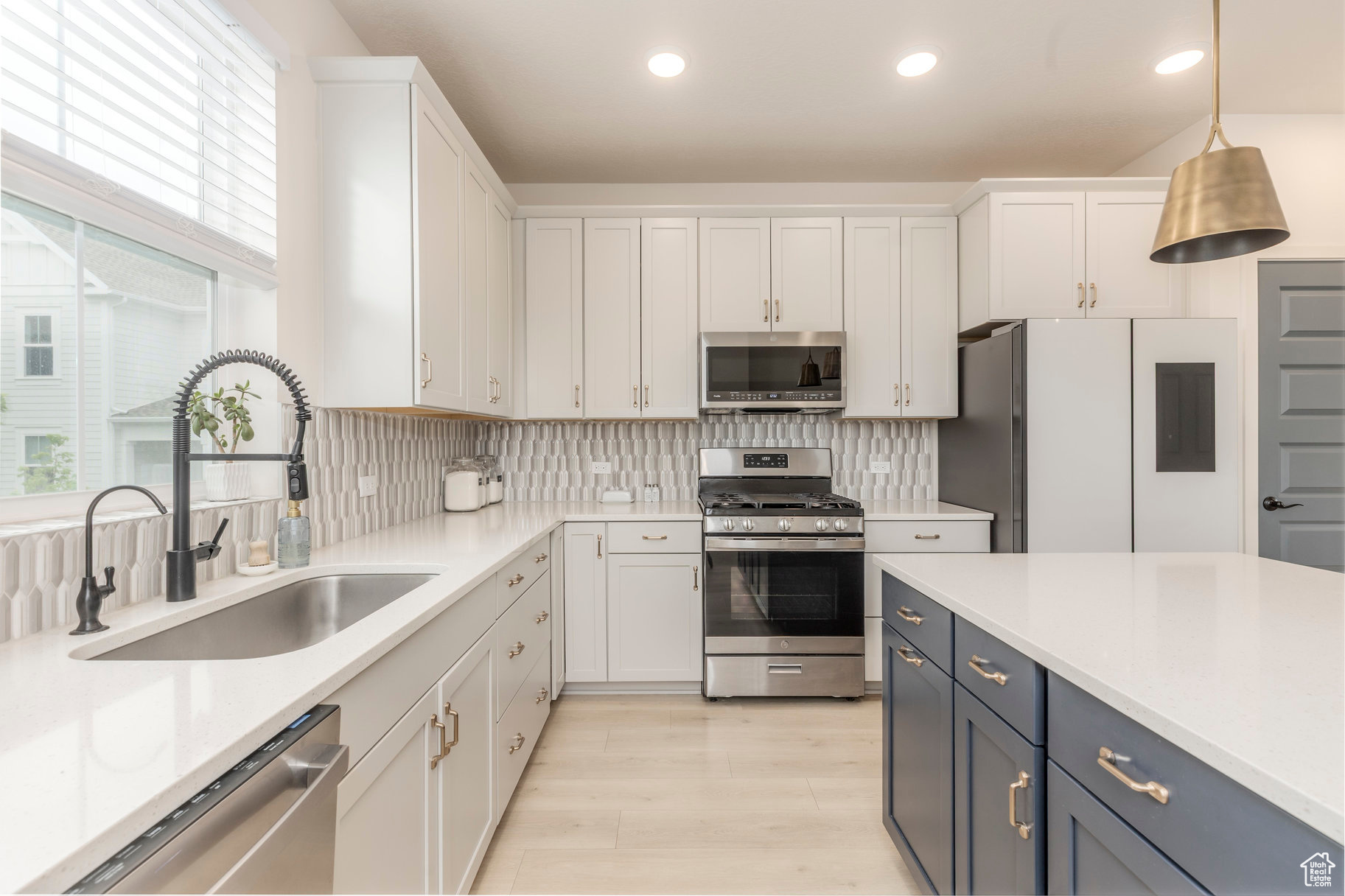 6781 W Meadow Grass Dr, South Jordan, Utah image 4