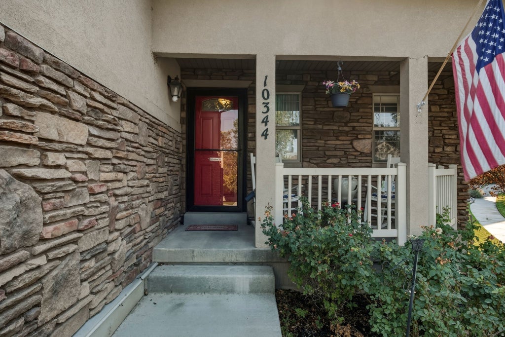 Photo of 10344 N TAMARACK WAY, Cedar Hills, UT 84062 (MLS # 2177196)