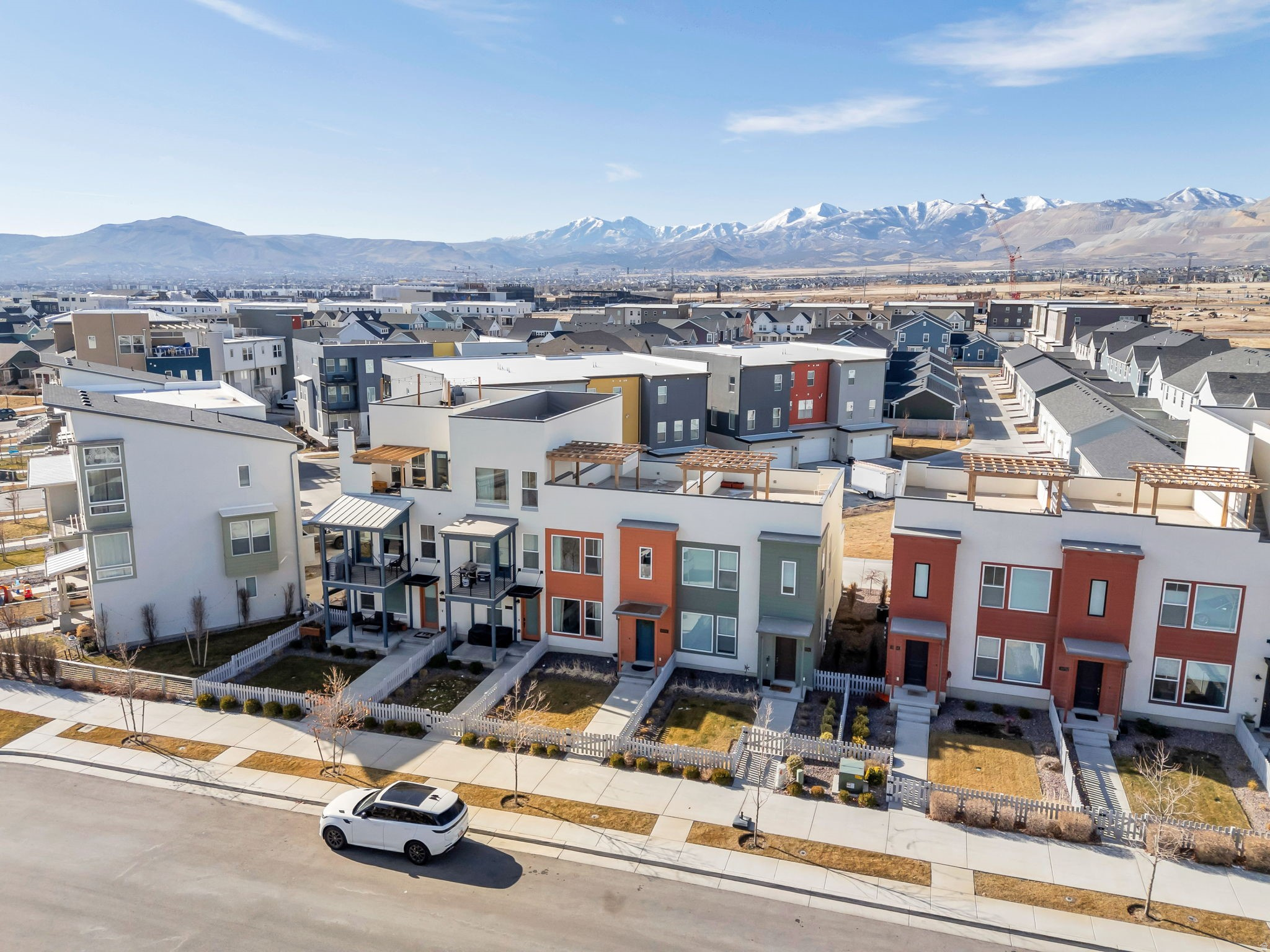 DAYBREAK - Residential