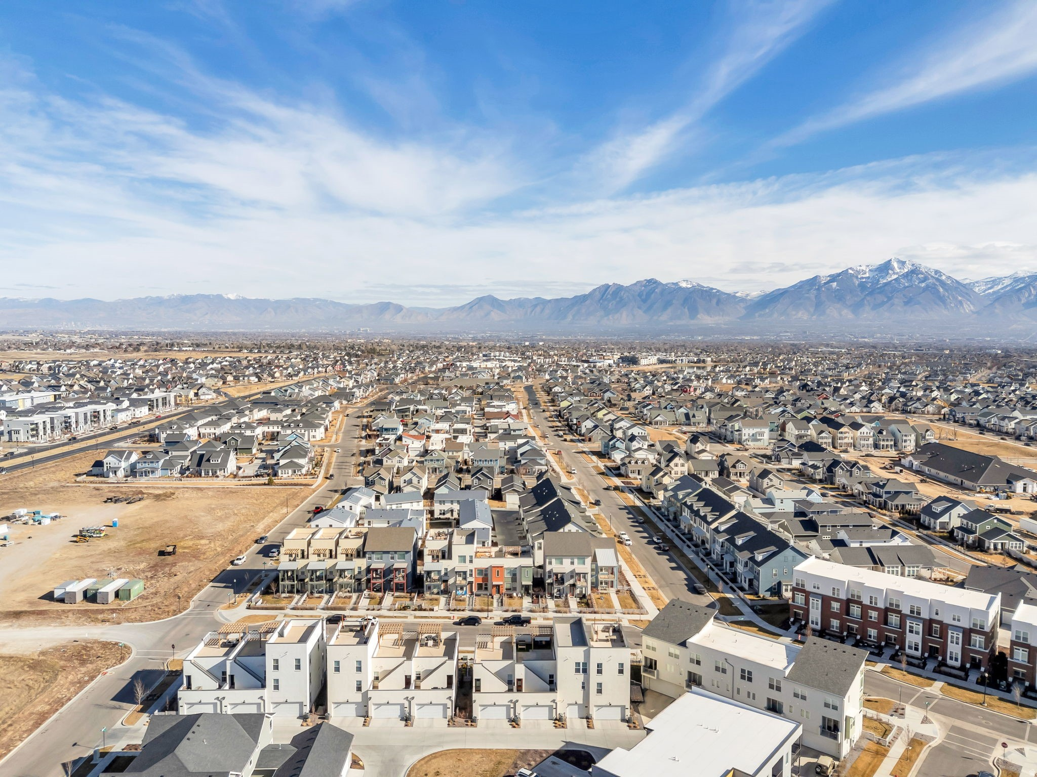 DAYBREAK - Residential