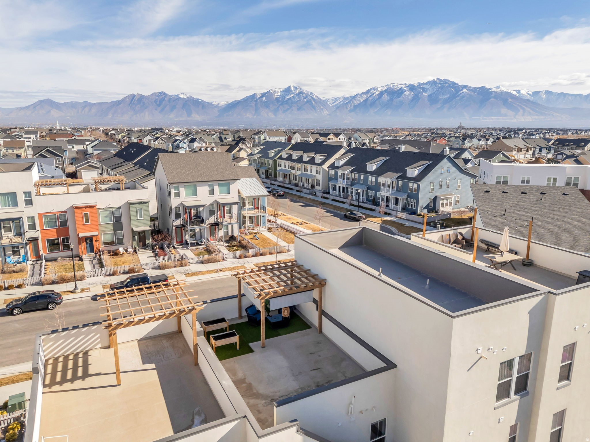 DAYBREAK - Residential