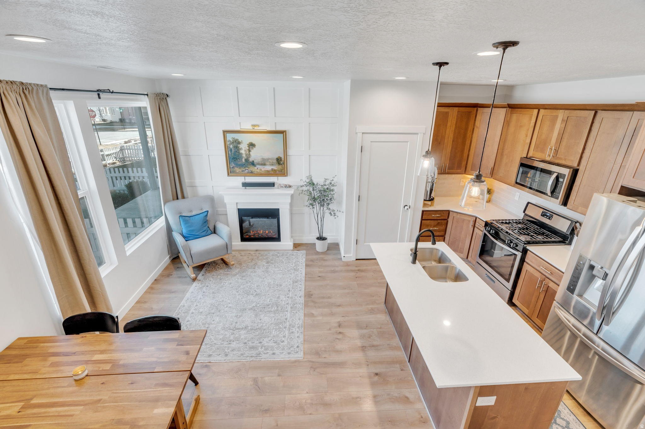 DAYBREAK - Residential