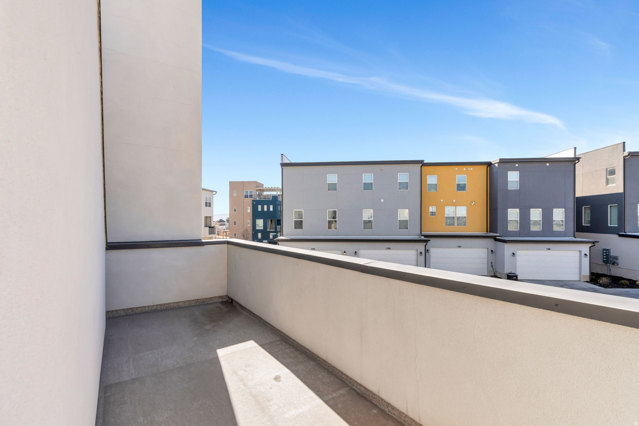 DAYBREAK - Residential