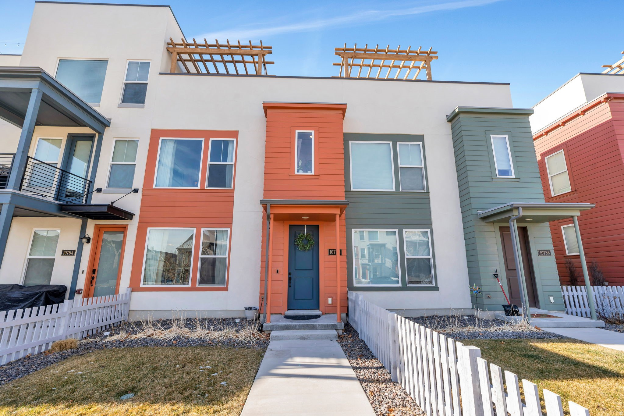 DAYBREAK - Residential