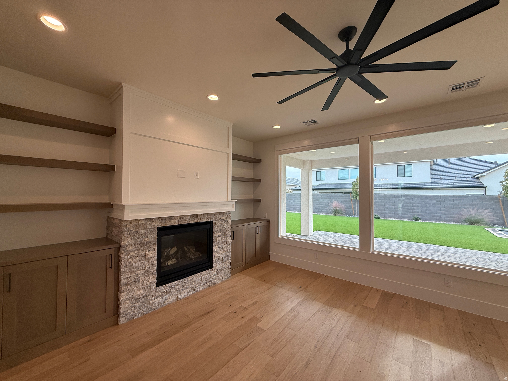 SYCAMORE VILLAGE 1 - Residential