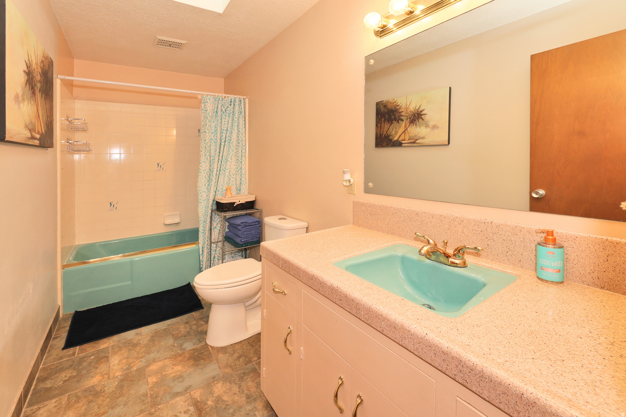 NOB HILL A - Residential