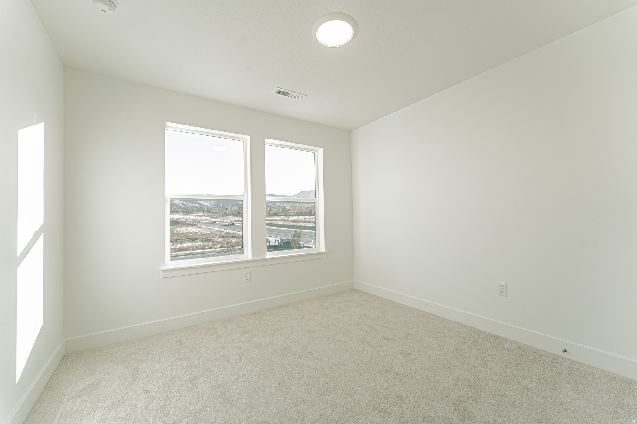 MOUNTAIN RIDGE - Residential