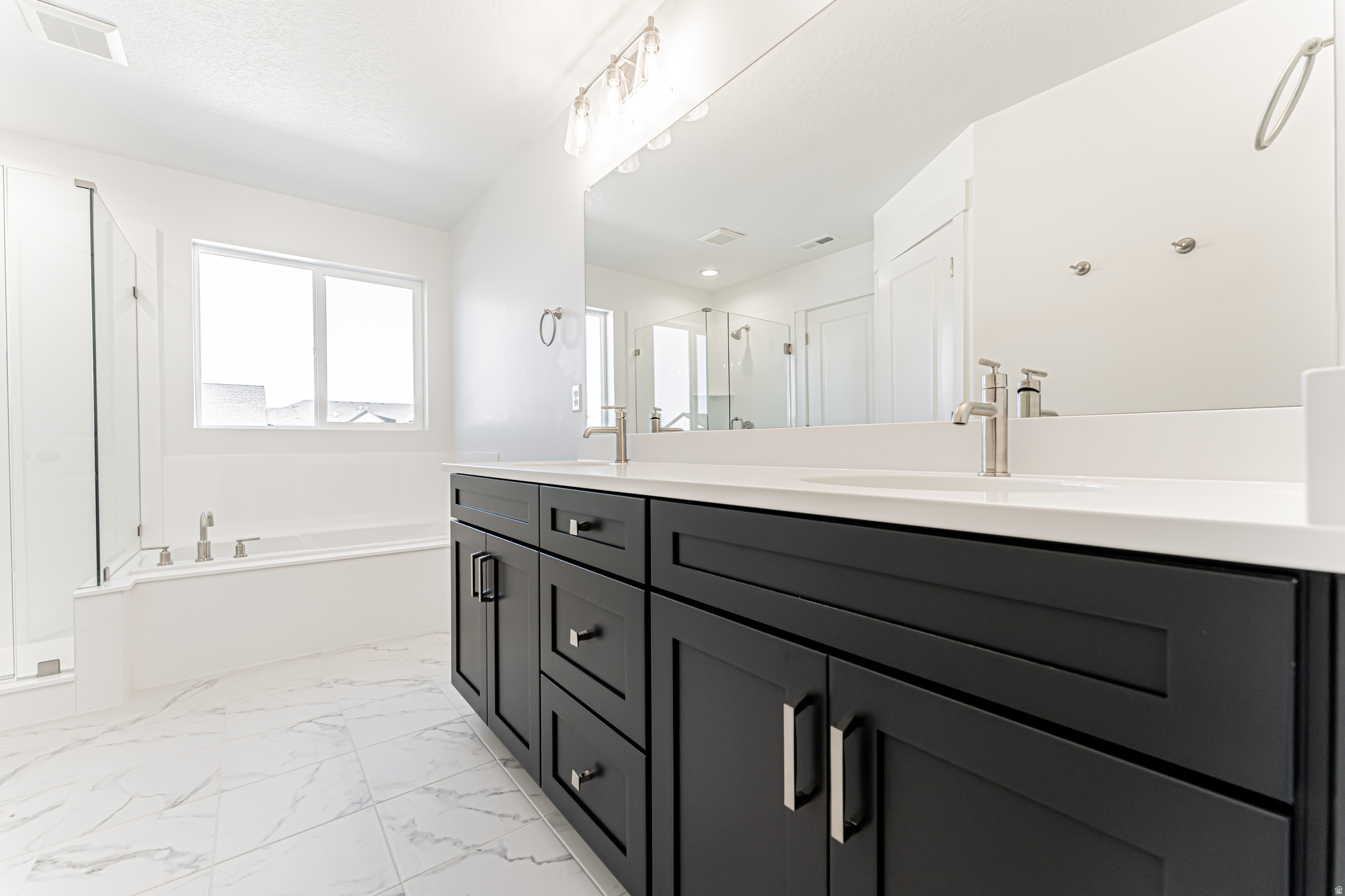 MOUNTAIN RIDGE - Residential