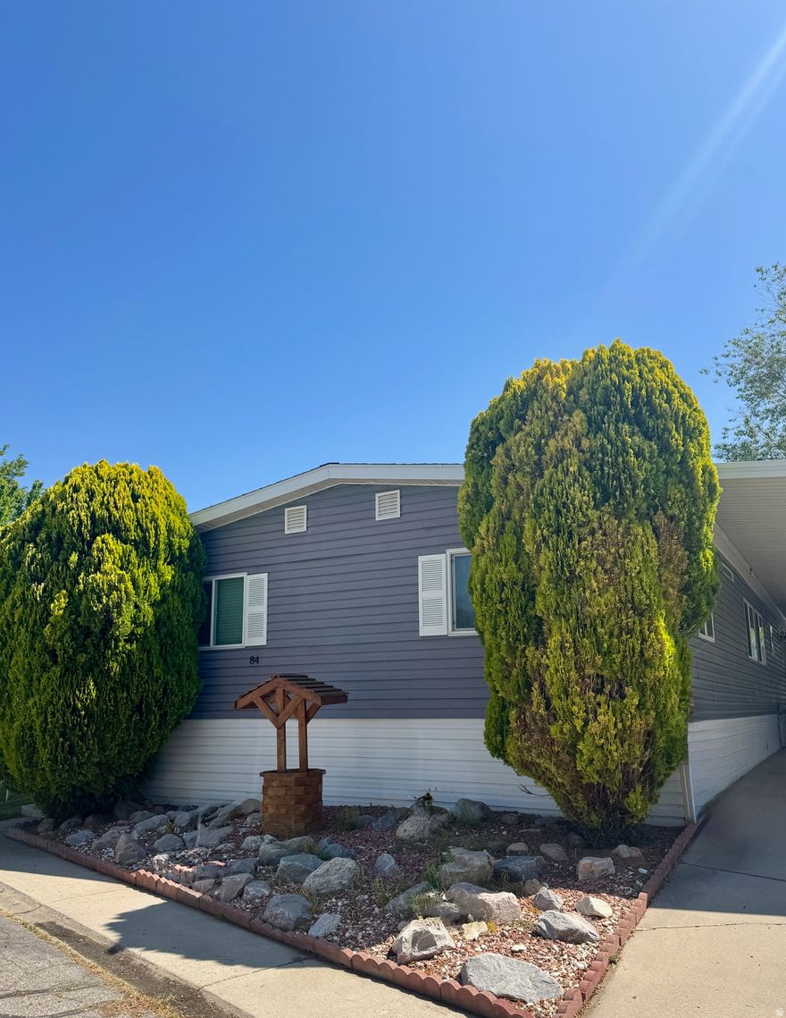 This is a 55 and older community. One person living in the home must be 55+ and all others must be 45+. All offers are contingent on Westwood Villages approval. Buyer and Buyer's agent to verify all information