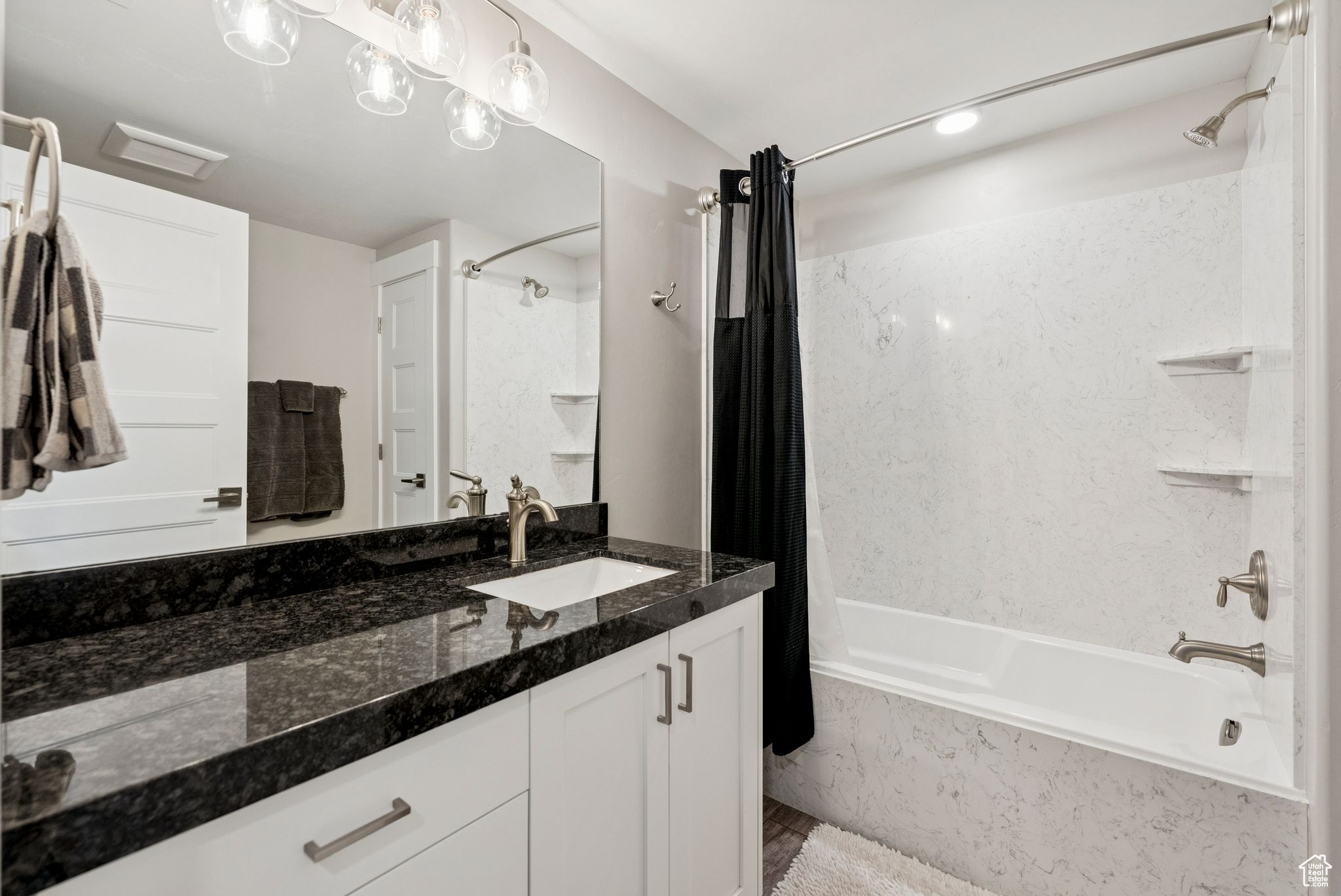 Hideout, Utah 84036, United States, 3 Bedrooms Bedrooms, ,2 BathroomsBathrooms,Residential,Pending,160387