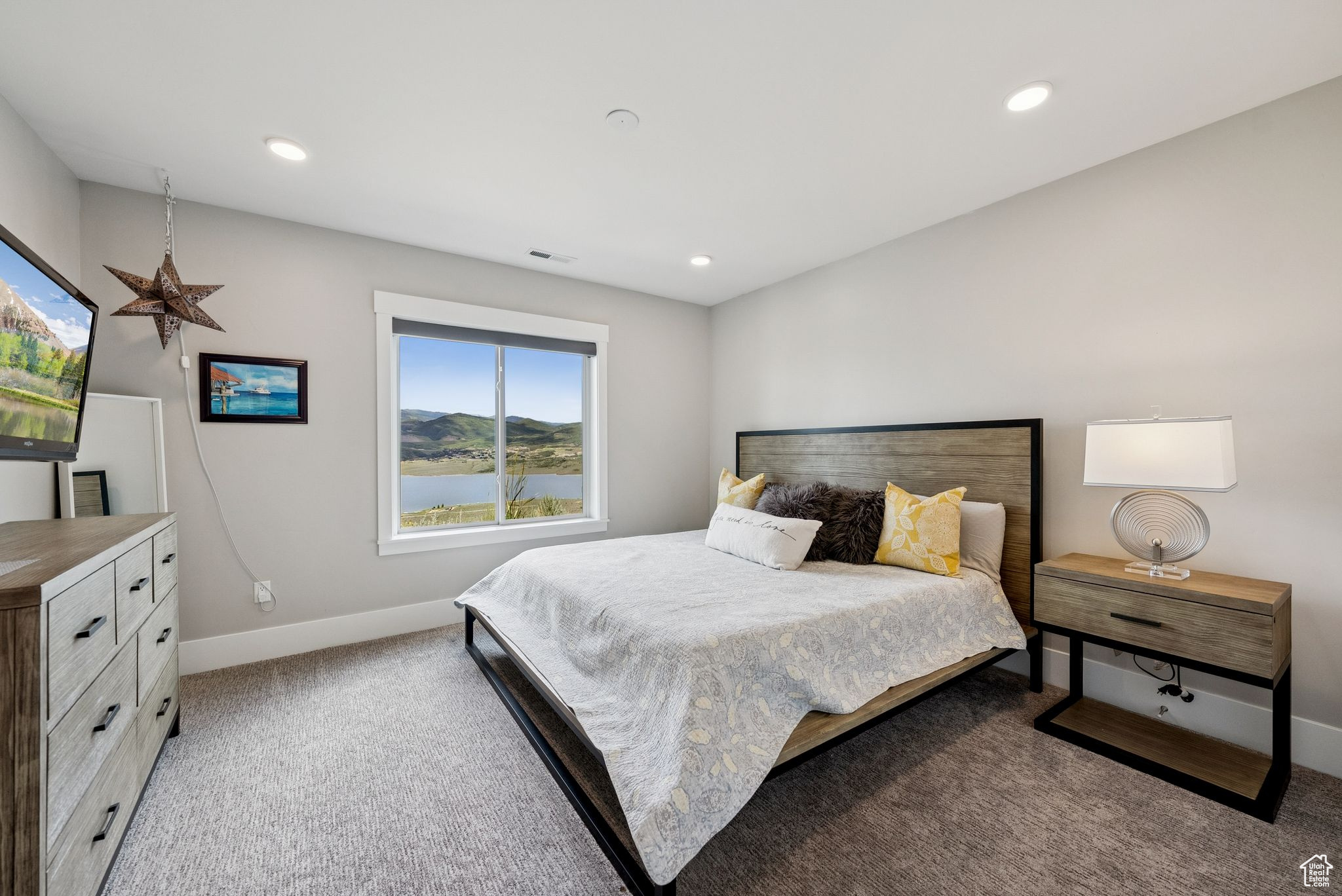 Hideout, Utah 84036, United States, 3 Bedrooms Bedrooms, ,2 BathroomsBathrooms,Residential,Pending,160387