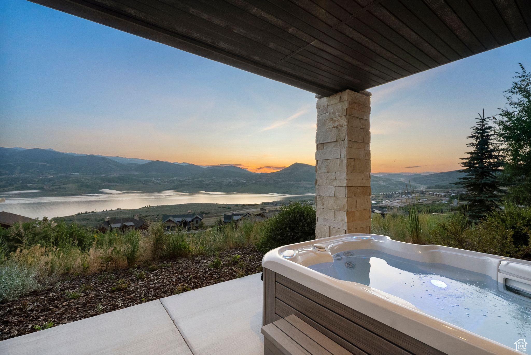 Hideout, Utah 84036, United States, 3 Bedrooms Bedrooms, ,2 BathroomsBathrooms,Residential,Pending,160387