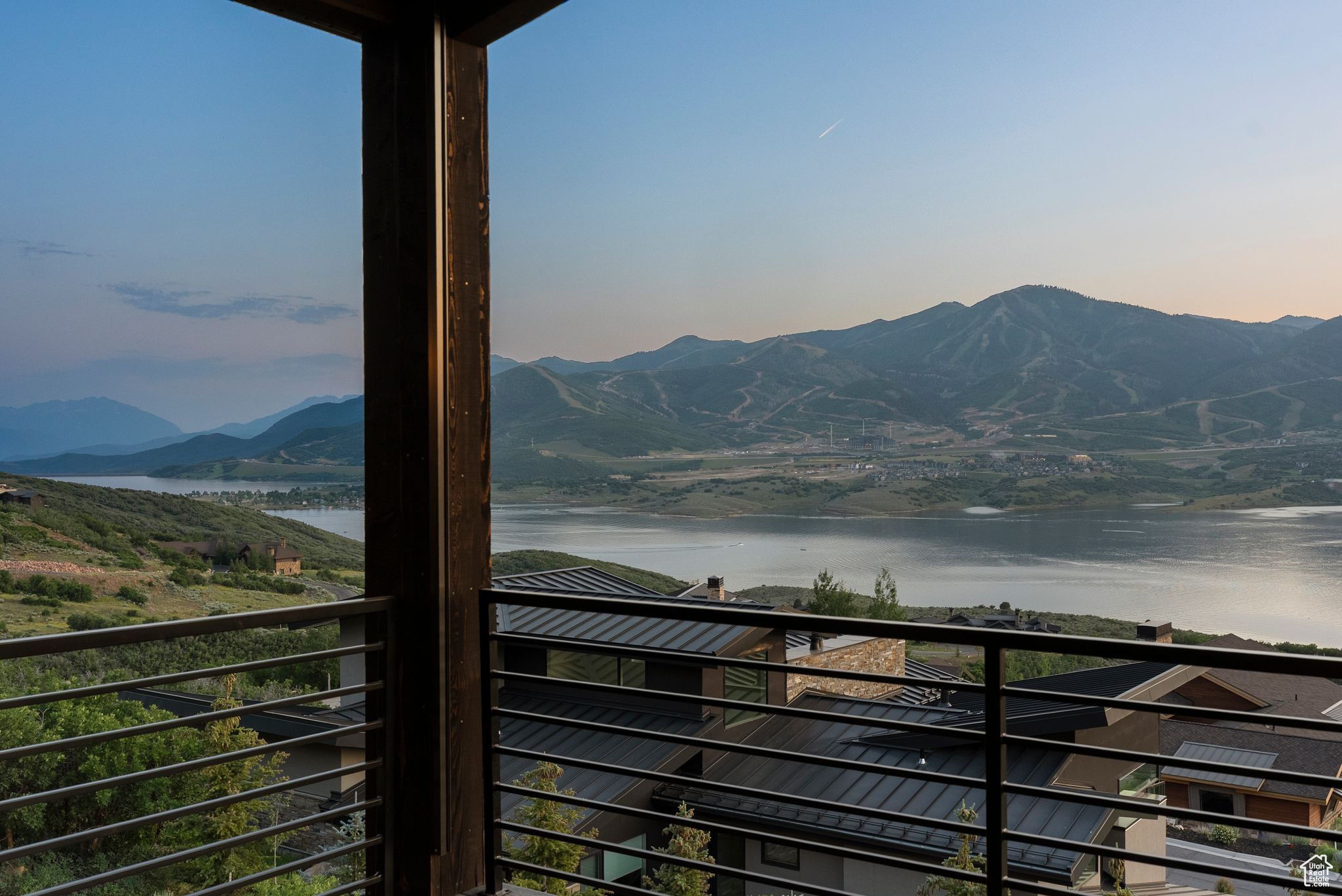 Hideout, Utah 84036, United States, 3 Bedrooms Bedrooms, ,2 BathroomsBathrooms,Residential,Pending,160387