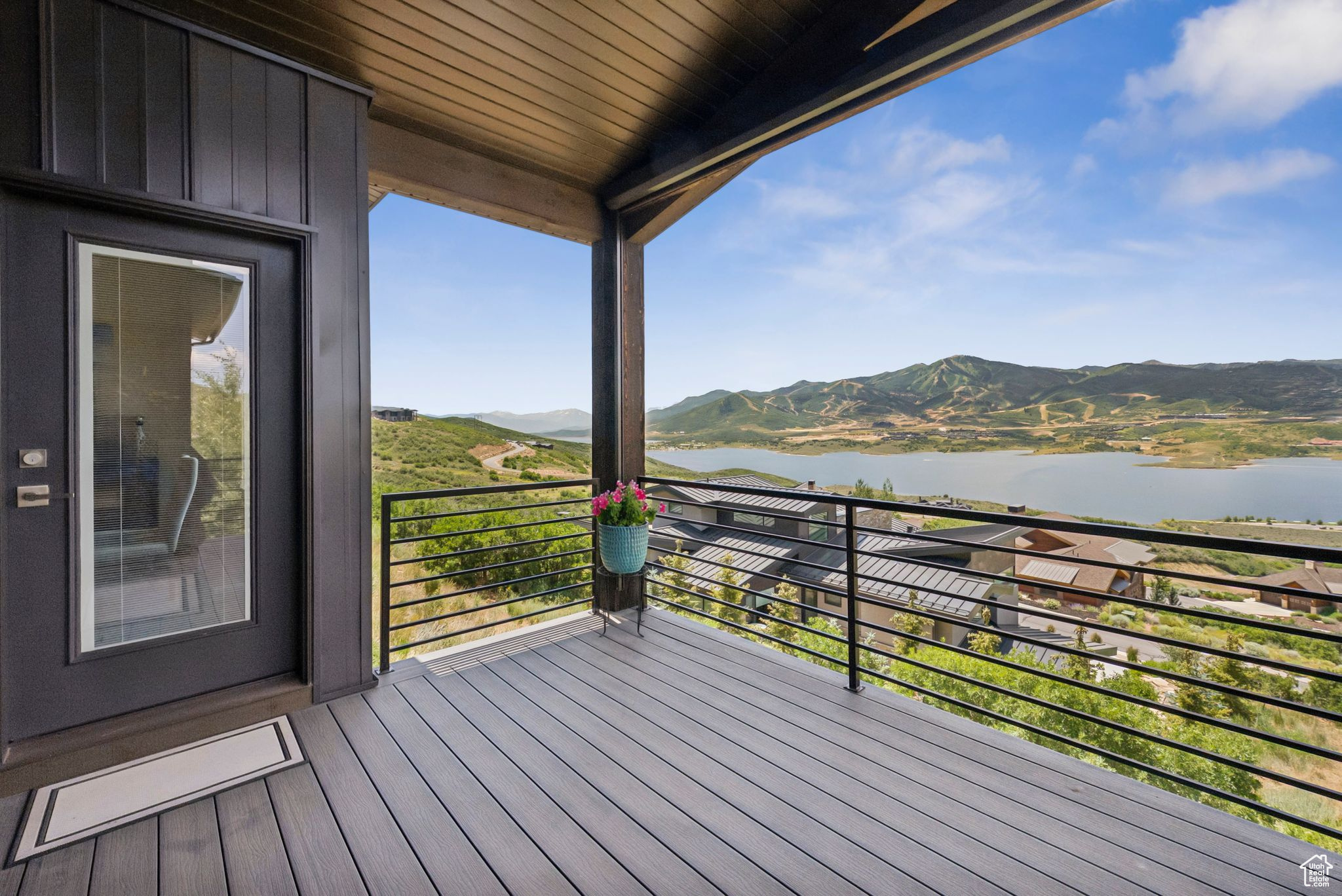 Hideout, Utah 84036, United States, 3 Bedrooms Bedrooms, ,2 BathroomsBathrooms,Residential,Pending,160387