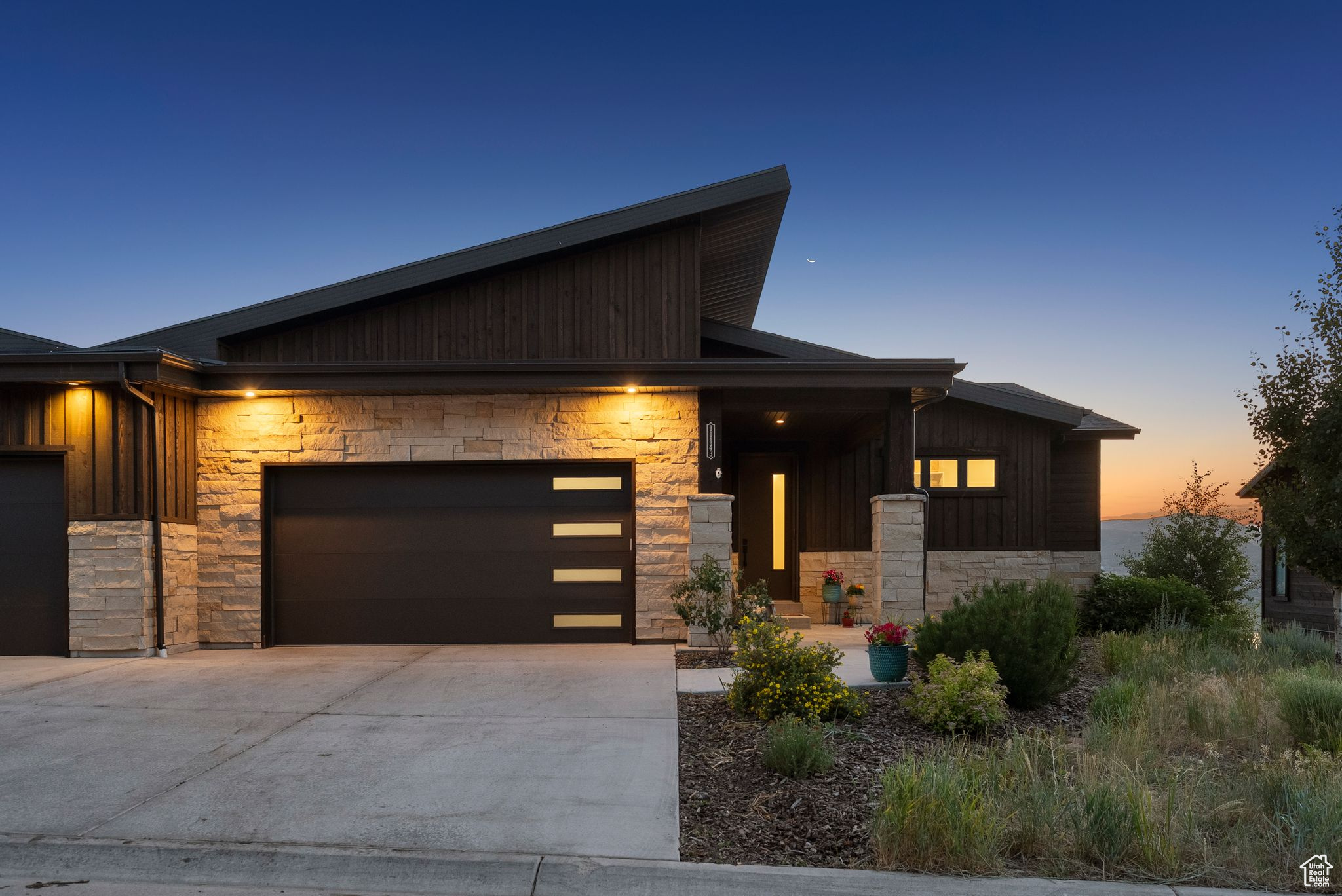 Hideout, Utah 84036, United States, 3 Bedrooms Bedrooms, ,2 BathroomsBathrooms,Residential,Pending,160387