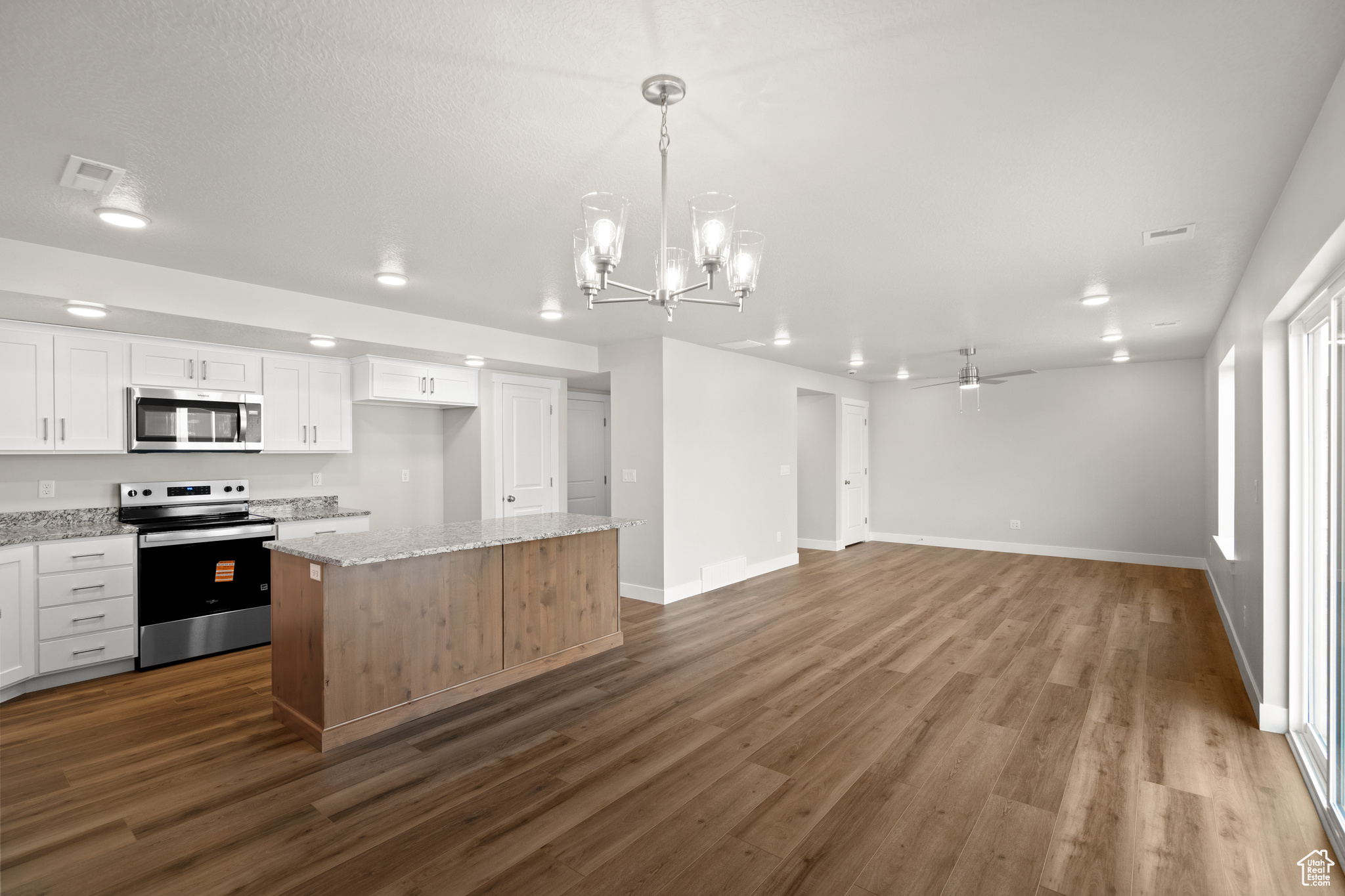 APPLE HOLLOW AT THE ORCHARDS - Residential