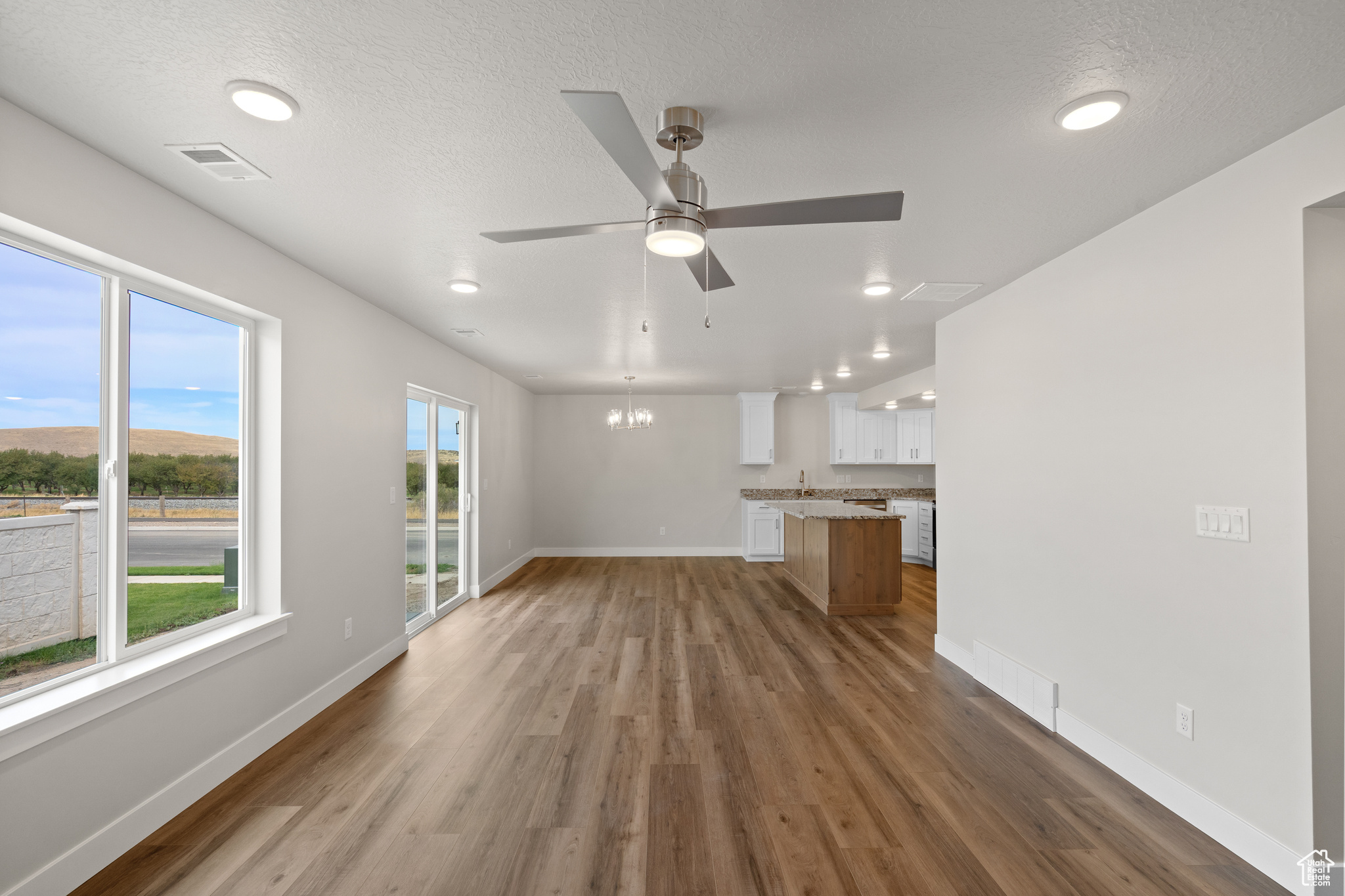 APPLE HOLLOW AT THE ORCHARDS - Residential