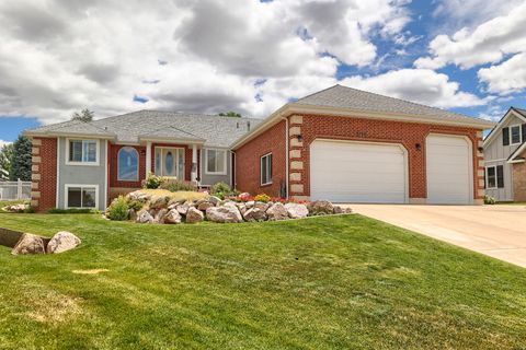 Photo of 5708 S 950 E, South Ogden, UT 84405 (MLS # 2169779)
