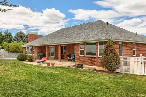 Tiny photo for 5708 S 950 E, South Ogden, UT 84405 (MLS # 2169779)