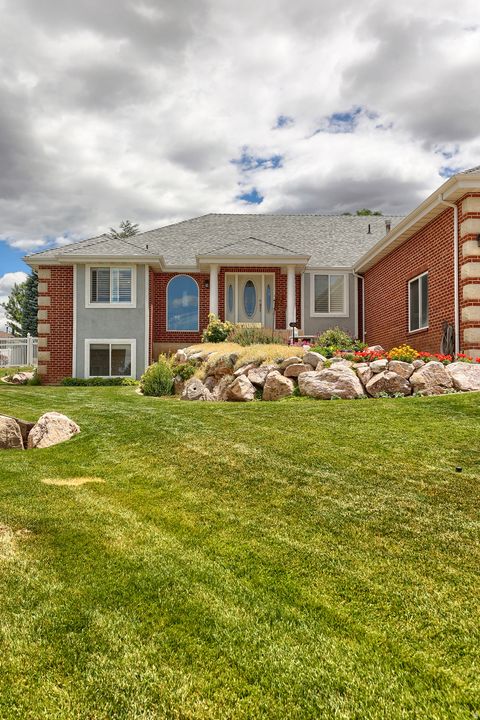 Tiny photo for 5708 S 950 E, South Ogden, UT 84405 (MLS # 2169779)