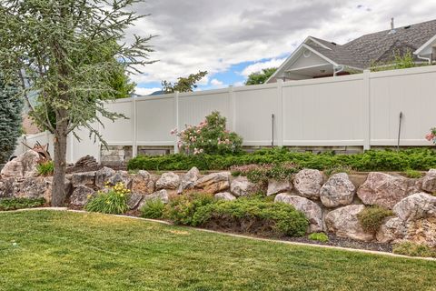Tiny photo for 5708 S 950 E, South Ogden, UT 84405 (MLS # 2169779)
