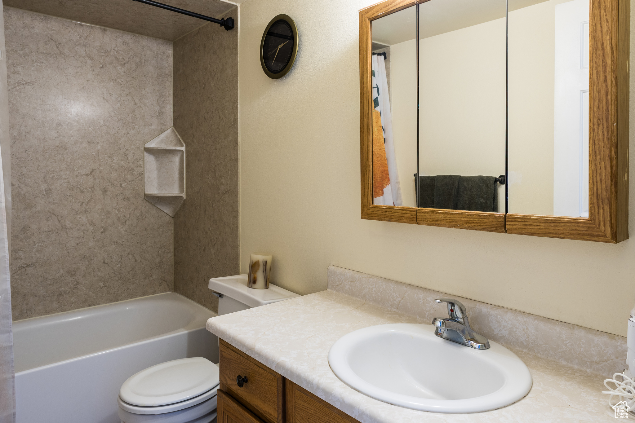 American Fork, Utah 84003, United States, 4 Bedrooms Bedrooms, ,2 BathroomsBathrooms,Residential,Active,170875