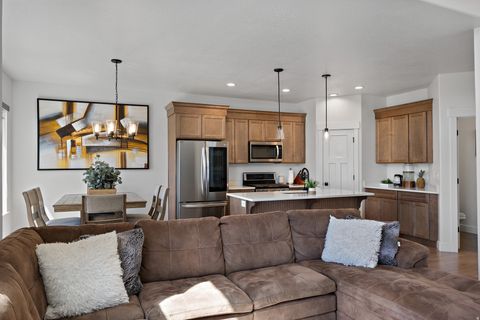 Tiny photo for 2005 N 4260 W, Lehi, UT 84043 (MLS # 2125826)