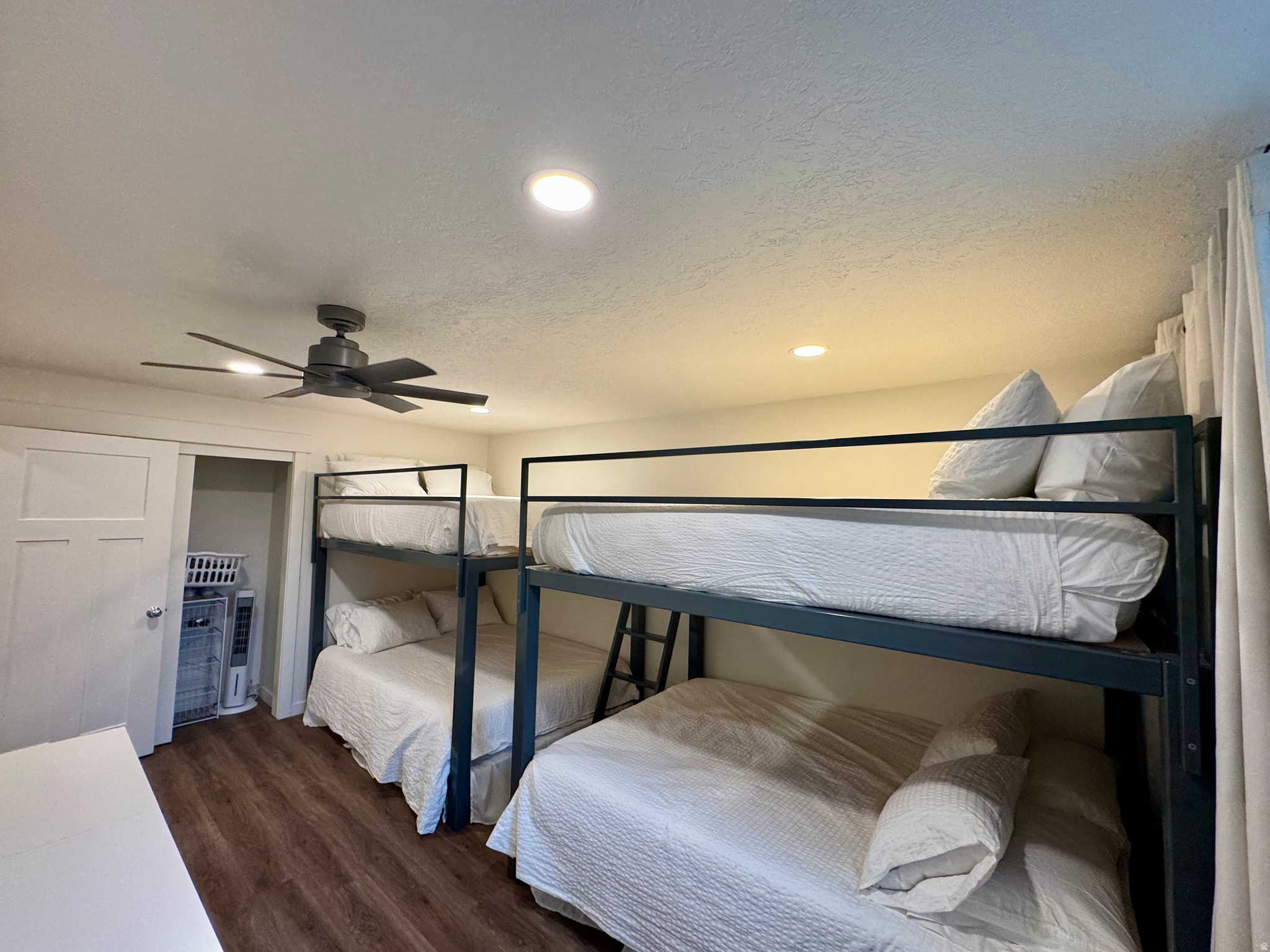 SWEETWATER PARK / IDEAL BEACH - Residential