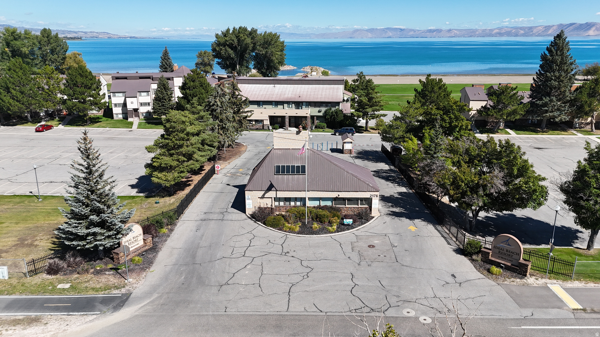 SWEETWATER PARK / IDEAL BEACH - Residential