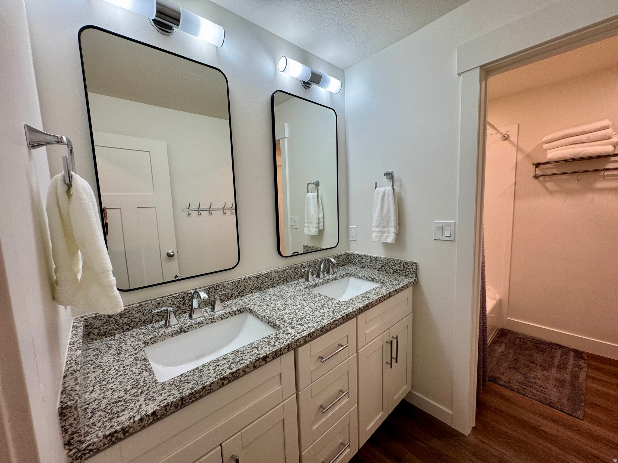 SWEETWATER PARK / IDEAL BEACH - Residential