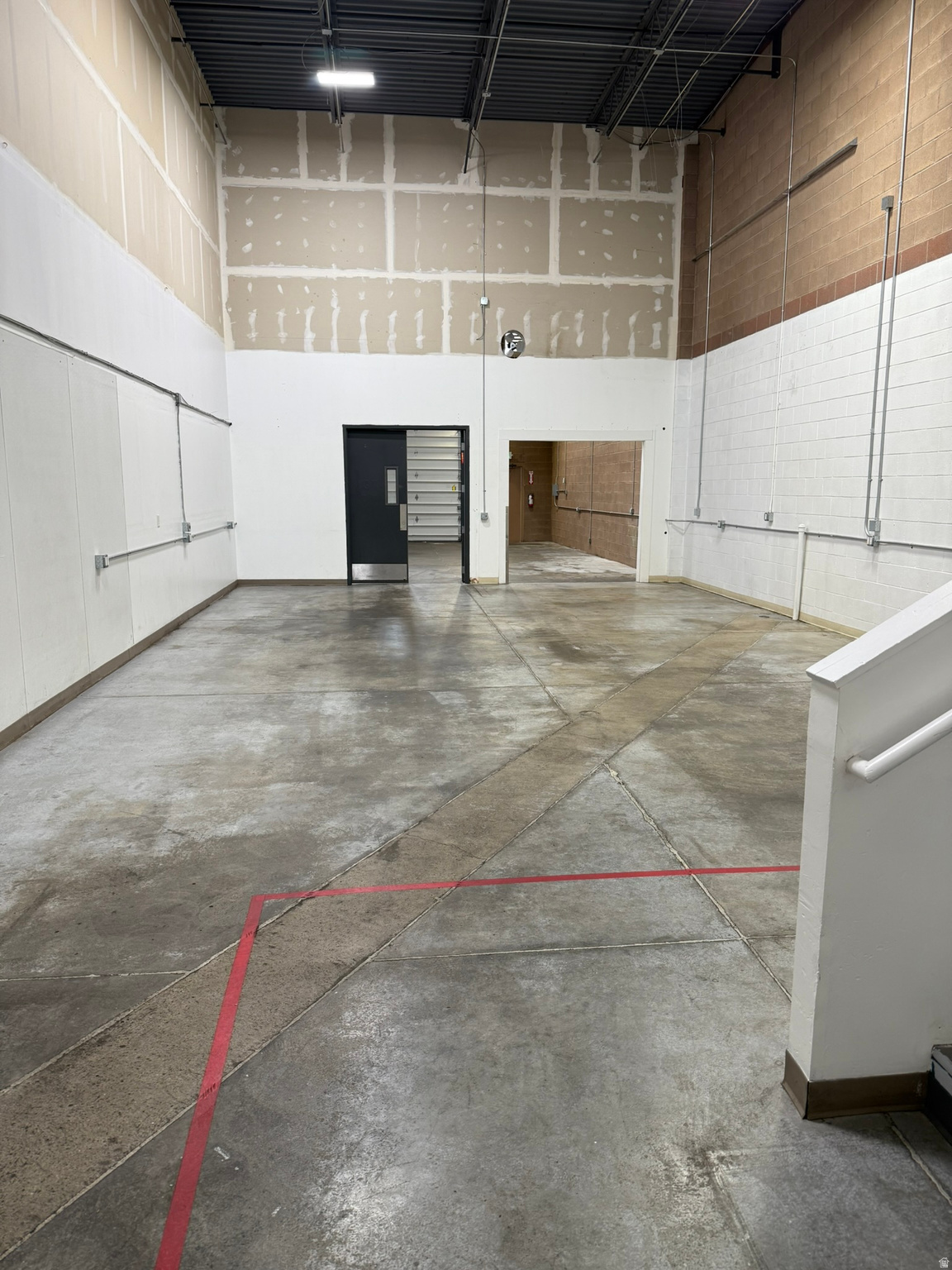 AF9 CONDO - Commercial Lease