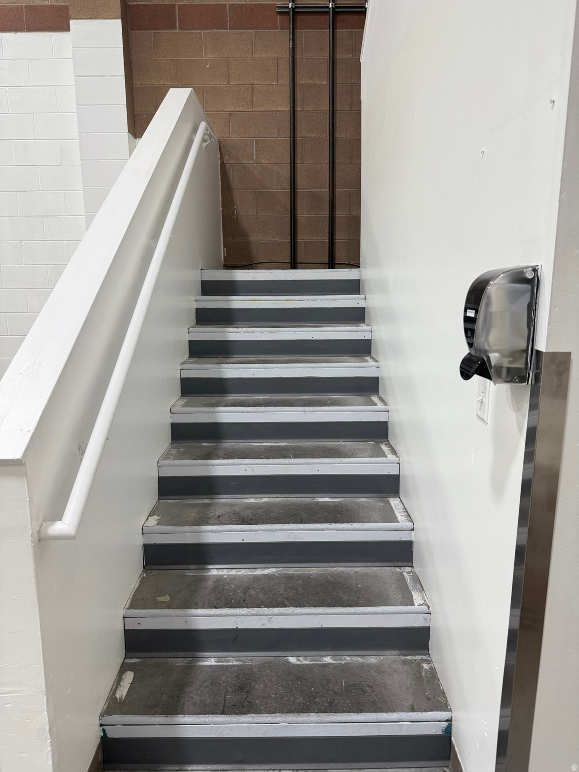 AF9 CONDO - Commercial Lease