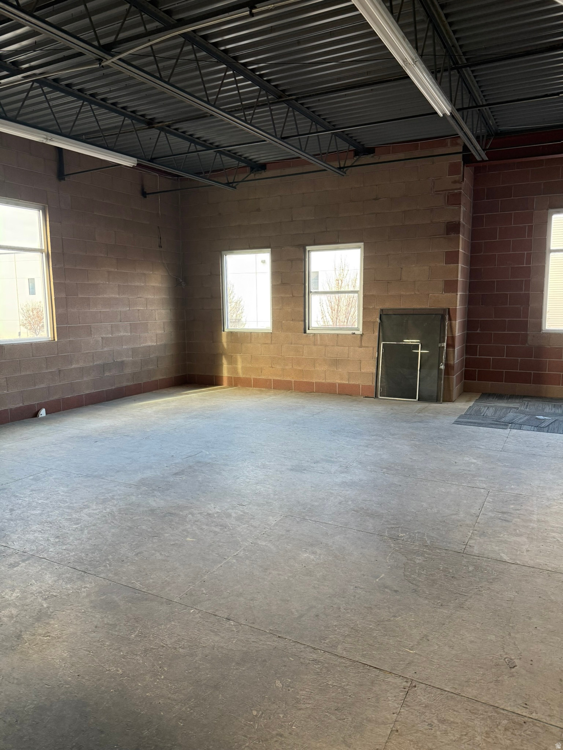 AF9 CONDO - Commercial Lease