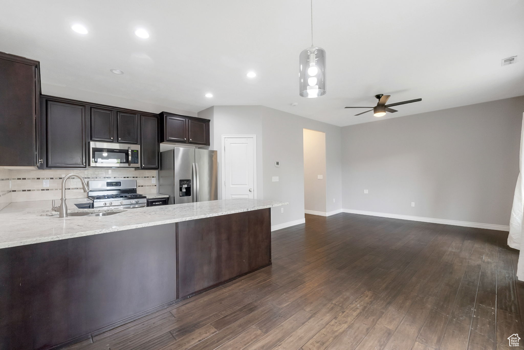 VALENTINE ESTATES - Residential