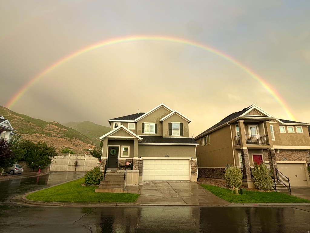 Photo of 1053 BLACKSTONE DR, Fruit Heights, UT 84037 (MLS # 2178880)