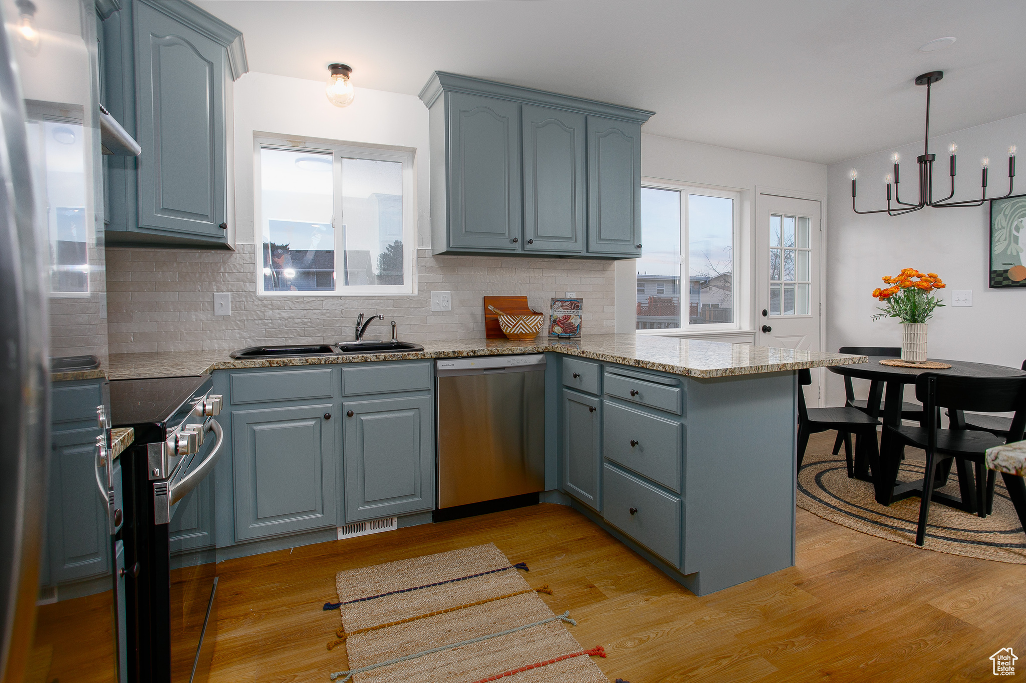 3656 N Kentucky Cir, West Jordan, Utah image 3