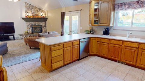 Tiny photo for 577 S 500 E, Santaquin, UT 84655 (MLS # 2120126)