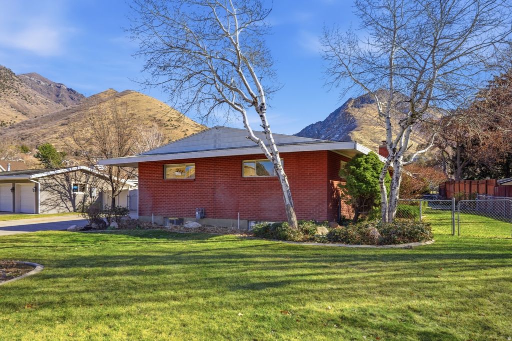 Photo of 3725 S MILLCREST RD, Millcreek, UT 84109 (MLS # 2133742)