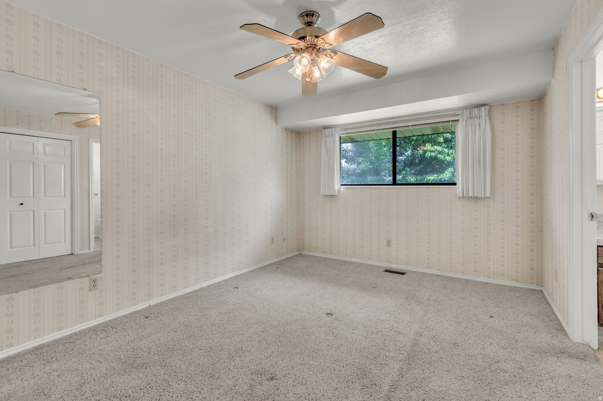 BROADLEAF PARK - Residential