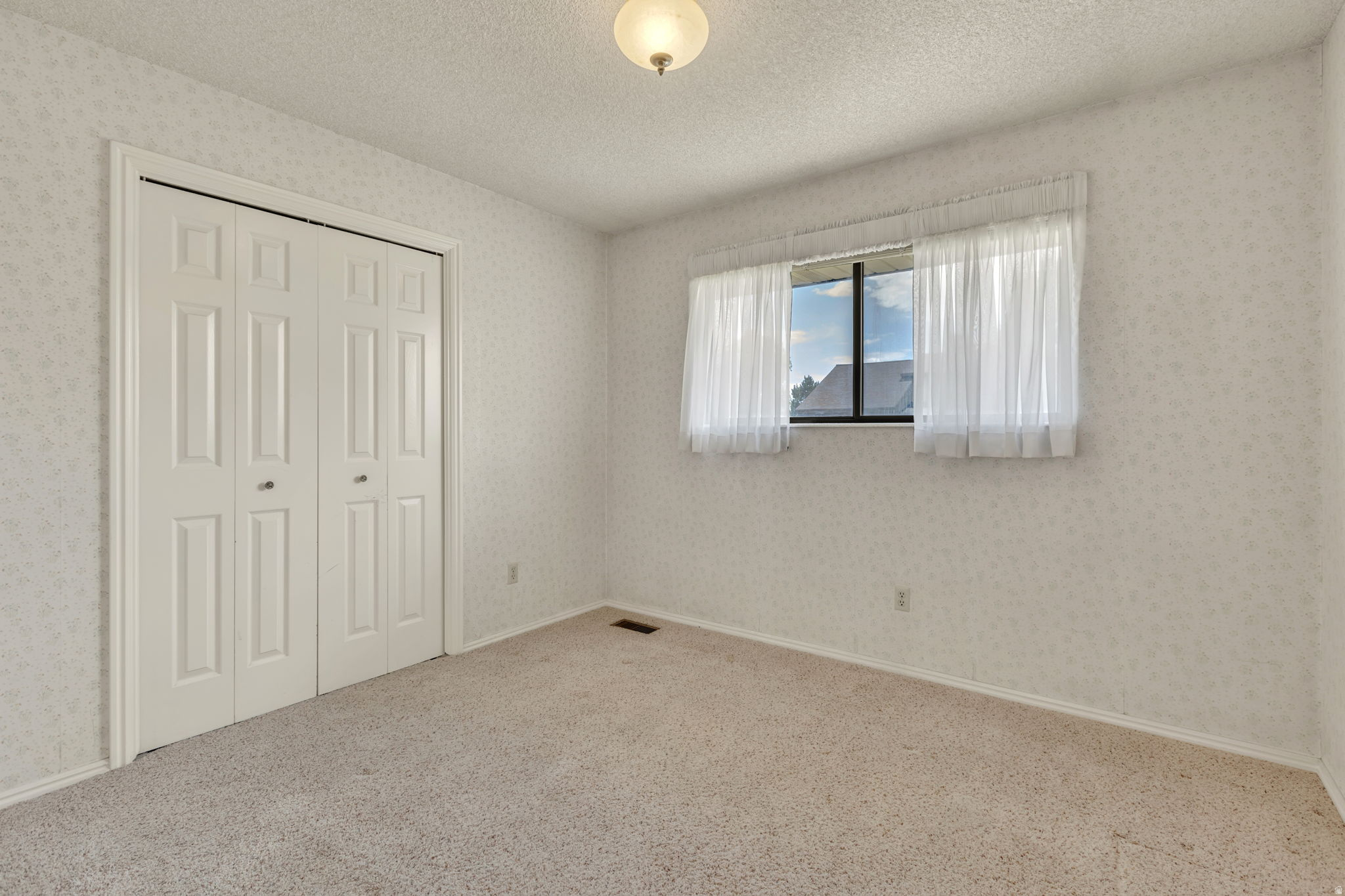 BROADLEAF PARK - Residential