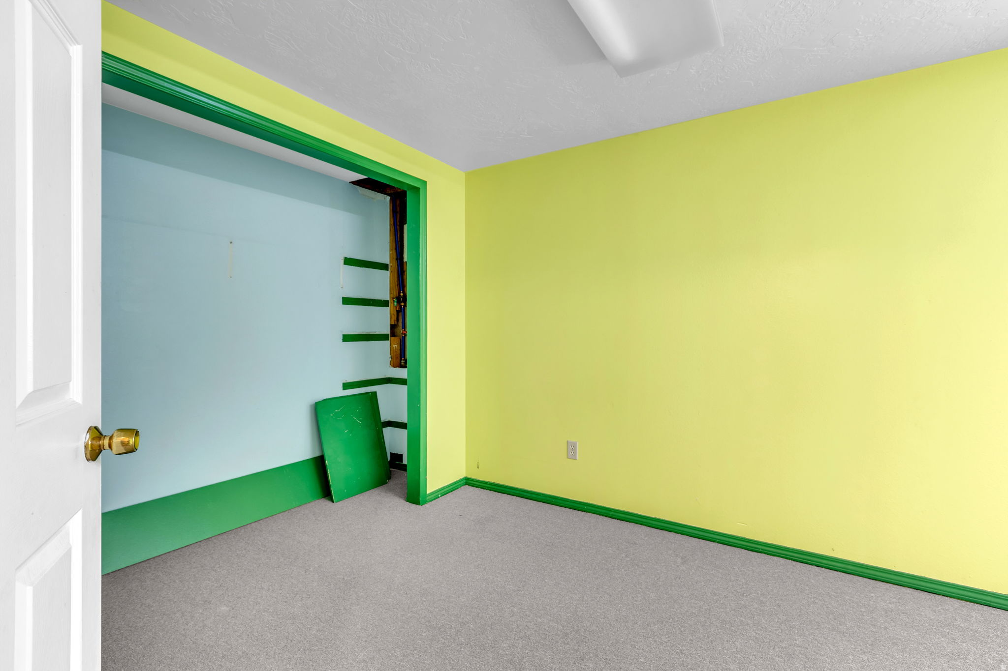 BROADLEAF PARK - Residential