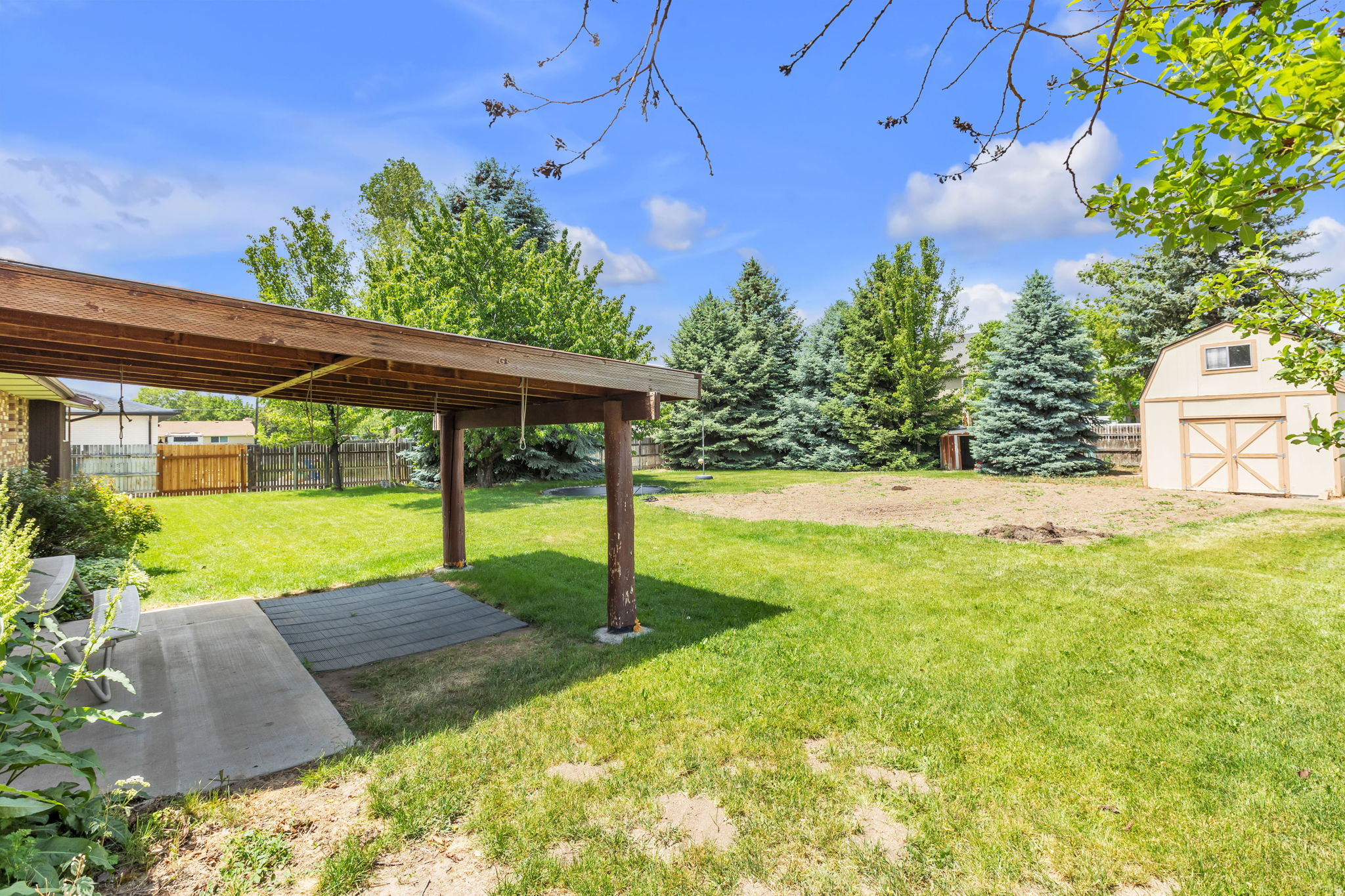 BROADLEAF PARK - Residential