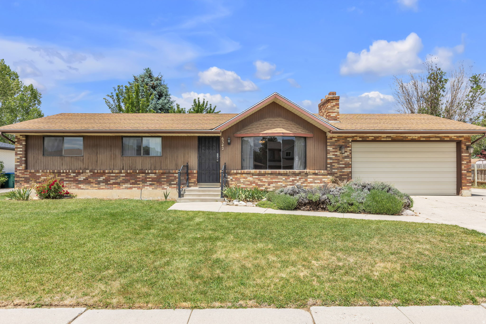 BROADLEAF PARK - Residential