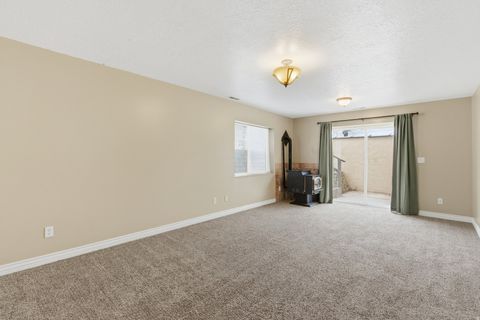Tiny photo for 609 W SADDLEBROOK DR S, Payson, UT 84651 (MLS # 2141574)