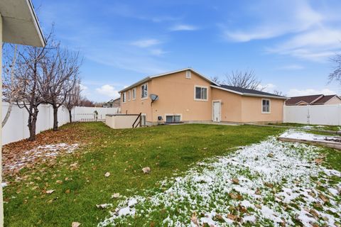 Tiny photo for 609 W SADDLEBROOK DR S, Payson, UT 84651 (MLS # 2141574)