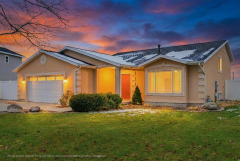 Tiny photo for 609 W SADDLEBROOK DR S, Payson, UT 84651 (MLS # 2141574)
