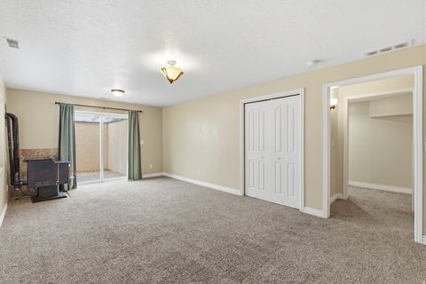 Tiny photo for 609 W SADDLEBROOK DR S, Payson, UT 84651 (MLS # 2141574)