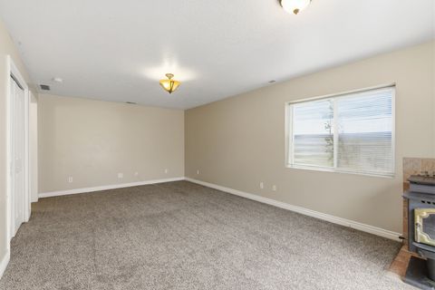 Tiny photo for 609 W SADDLEBROOK DR S, Payson, UT 84651 (MLS # 2141574)