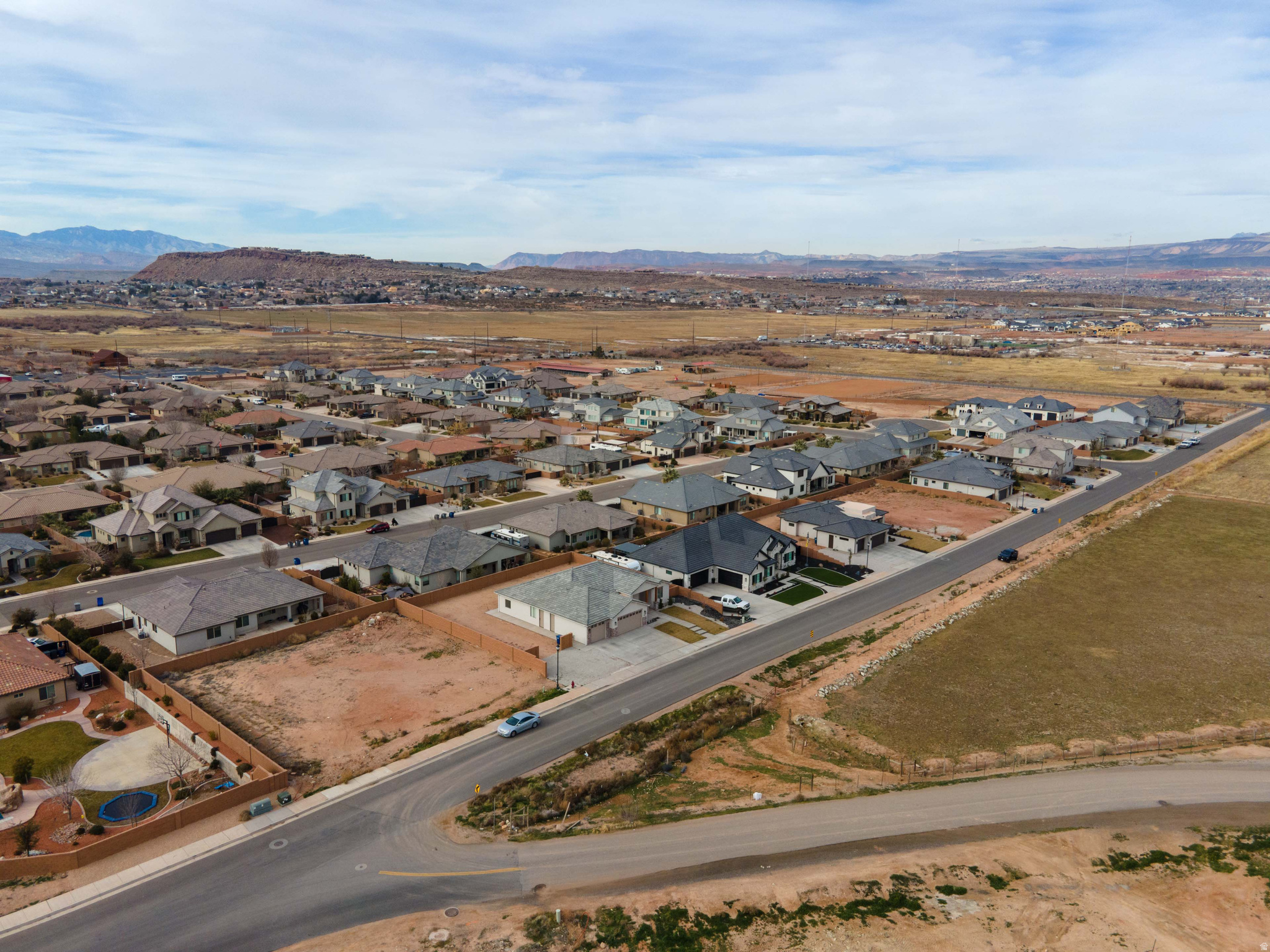 BRIDLE GATE ESTATES - Residential