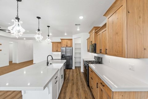 Tiny photo for 2628 S 3210 E, Saint George, UT 84790 (MLS # 2146989)